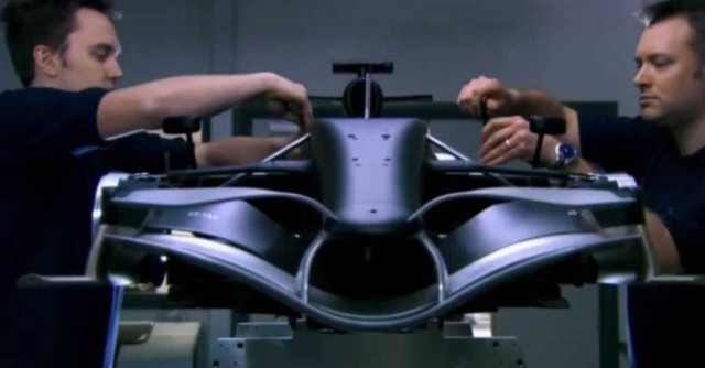 RED BULL F1: ΦΤΙΑΧΝΟΝΤΑΣ ΤΟ ΜΟΝΟΘΕΣΙΟ (ΙI)