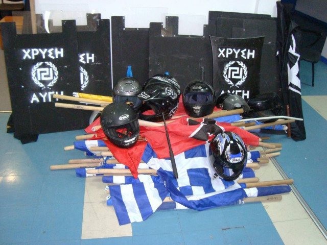 Αρτέμιδα: Τα ευρήματα μετά τη σύλληψη των τριών μελών της Χρυσής Αυγής