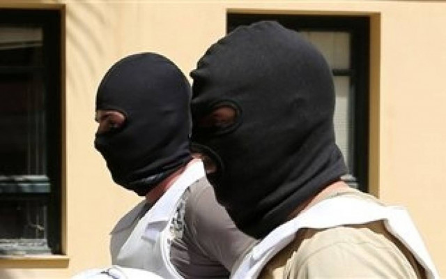 Αστυνομικές έρευνες σε Γιάννενα και Αττική για τον οπλισμό της Χ.Α