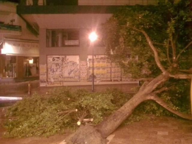 Προβλήματα από την κακοκαιρία σε Πάτρα, Αγρίνιο και Λαμία