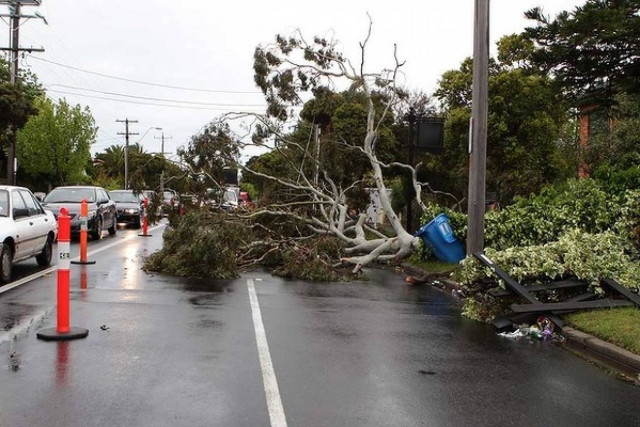 Αυστραλία: Μεγάλες καταστροφές από ανεμοθύελλα στη Μελβούρνη