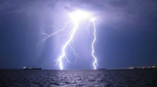 Αρκαδία: Προβλήματα ηλεκτροδότησης λόγω κεραυνού