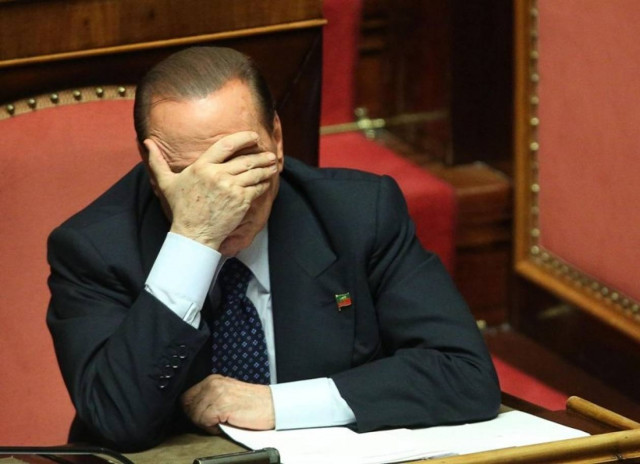 Ιταλία: Τα «μάζεψε» ο Μπερλουσκόνι φοβούμενος διάσπαση