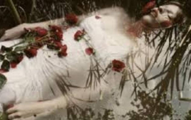 Τι γνωρίζετε για το θρύλο της Elisa Day;