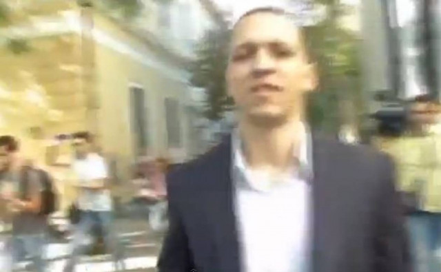 Κασιδιάρης: Ανοίχτε-ανοίχτε, μη γράφετε τίποτα μην αρχίσω και σπάω