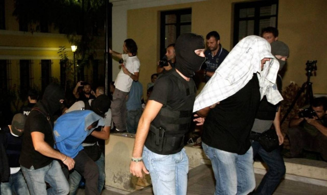 Ελεύθεροι άλλοι 4 κατηγορούμενοι για την υπόθεση της Χρυσής Αυγής