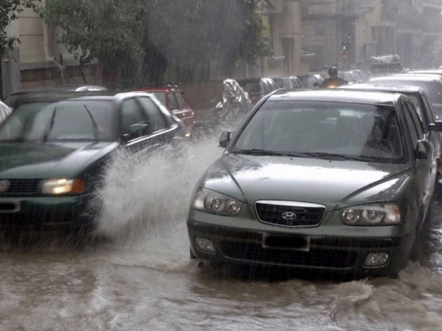Βροχές και καταιγίδες σε όλη τη χώρα – Πού θα χτυπήσει η κακοκαιρία