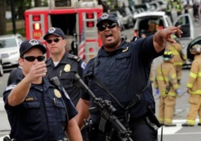 Κλειστά τα γραφεία του Καπιτωλίου – Νεκρή η δράστης