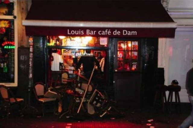 ΠΑΟΚ: Οπαδοί έσπασαν μπαρ στο Άμστερνταμ (photos)