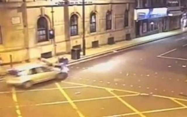 Βίντεο-ΣΟΚ: Τους χτύπησε με το αυτοκίνητο για να τους εκδικηθεί