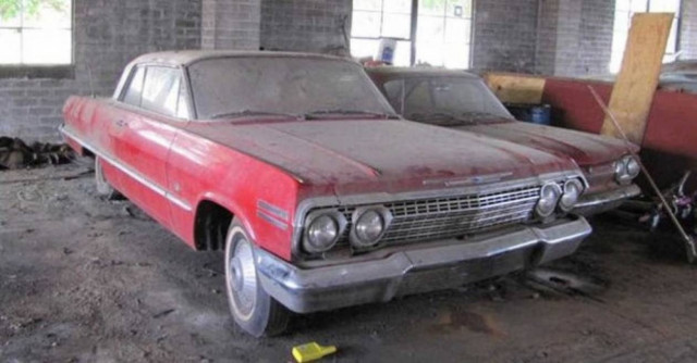 Παλιά μεν ολοκαίνουργια δε αυτοκίνητα