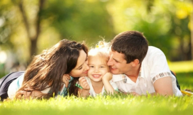 Ξεκίνησαν οι αιτήσεις για το επίδομα ενός παιδιού μέσω ΟΑΕΔ