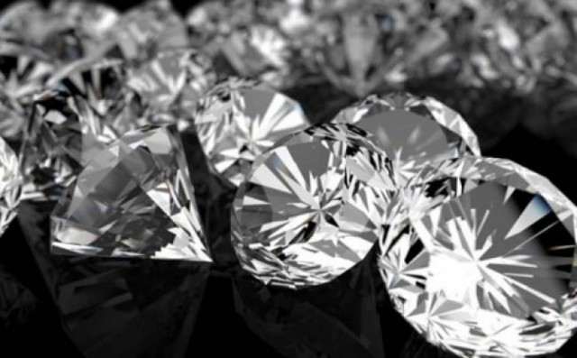 Ληστεία με βαριοπούλες, καπνογόνα και... 15 δράστες!(Βίντεο)