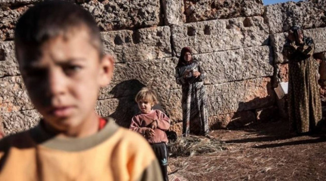 Προσφυγικοί καταυλισμοί στη Συρία ανάμεσα σε ρωμαϊκά ερείπια (pics)