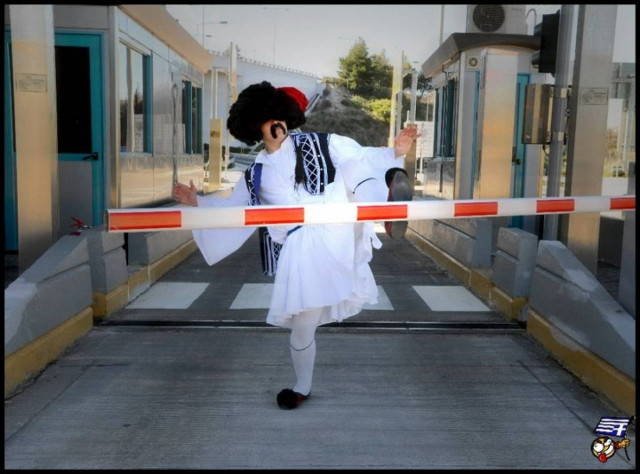 Έρχεται η «Ελληνοφρένεια»: Από αύριο στον Alpha ο «τσολιάς»