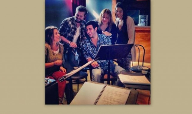 Κώστας Μαρτάκης: Κάνει πρόβα τον ρόλο του