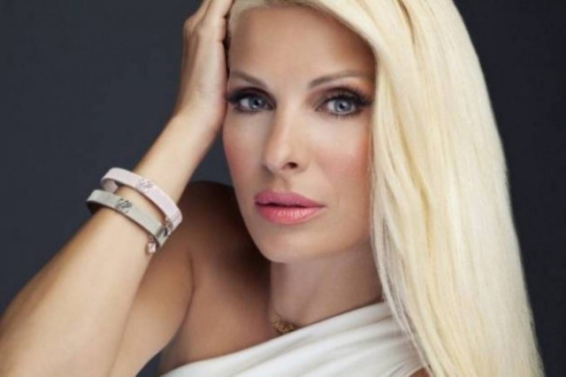 «Αποβολή-σοκ» της Ελένης Μενεγάκη