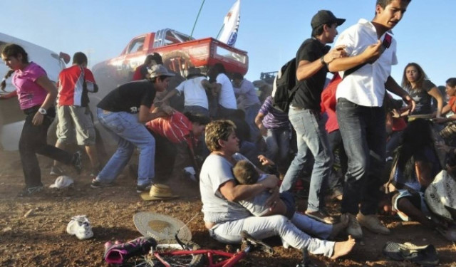 Τραγωδία με οχτώ νεκρούς σε αγώνα αυτοκινήτου στο Μεξικό (βίντεο)