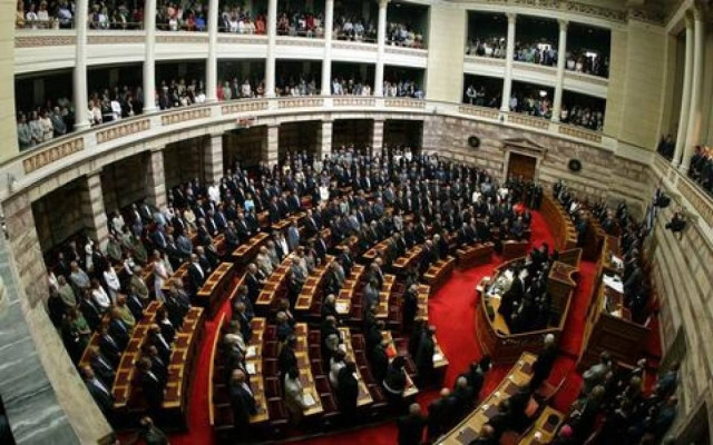 Χωρίς απρόοπτα ο αγιασμός στο Κοινοβούλιο