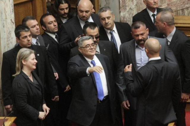 Αίτημα των ανακριτών για άρση της ασυλίας 3 βουλευτών της Χ.Α.