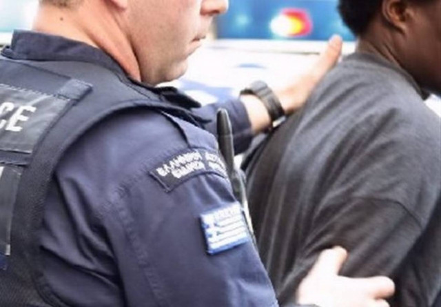 Επιχείρηση-«σκούπα» στον Αγ. Παντελεήμονα: 280 προσαγωγές-8 συλλήψεις