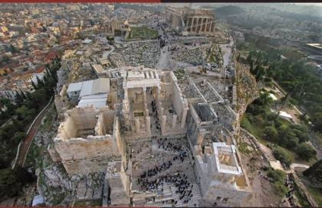 «Θησαυροί» θαμμένοι κάτω από την Ακρόπολη!