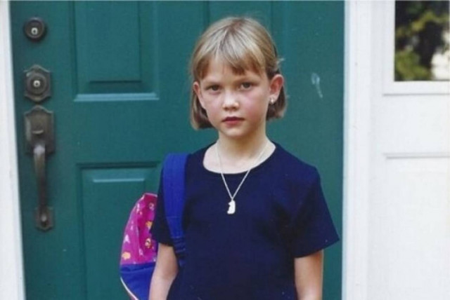 Ποιο μοντέλο είναι το κοριτσάκι της φωτογραφίας;