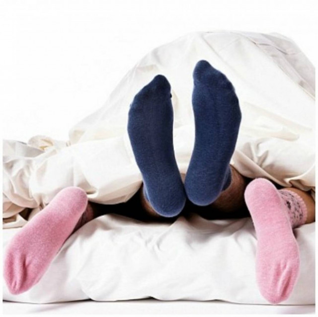 Φορέστε κάλτσες στο sex και η λίμπιντο θα... καλπάσει