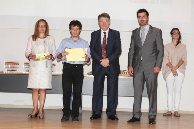 EDUCATION AWARDS ΕΚΠΑΙΔΕΥΤΙΚΟΥ ΟΜΙΛΟΥ ΞΥΝΗ – ΒΡΑΒΕΙΟ ΜΕΤΑΦΟΡΩΝ