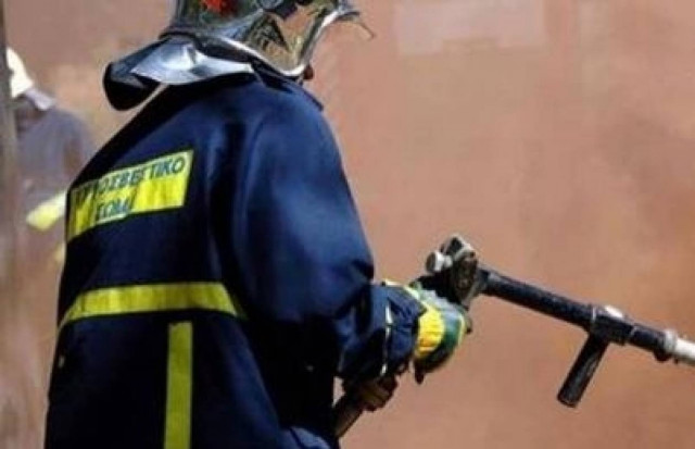 Εκτός ελέγχου φωτιά σε χωριό της Πάφου