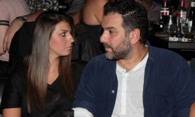 Εσπευσμένα στο νοσοκομείο η σύντροφος του Αρναούτογλου