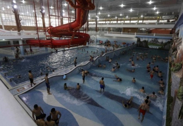 Ένοπλοι φρουροί «πόρτα» σε θαλάσσιο πάρκο (pics)