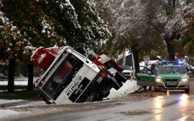 Γερμανία: Χειμωνιάτικος καιρός με πυκνό χιόνι (pics)