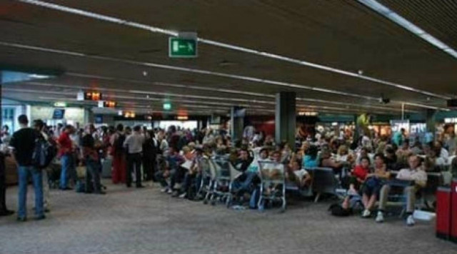 Βόμβα: Απαιτούν από την Ελλάδα να βάλει λουκέτο σε 22 αεροδρόμια