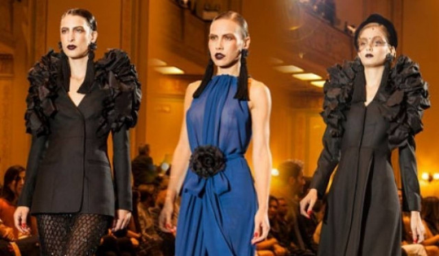 Όσα είδαμε στο ατμοσφαιρικό fashion show των Mi- Ro χθες το βράδυ