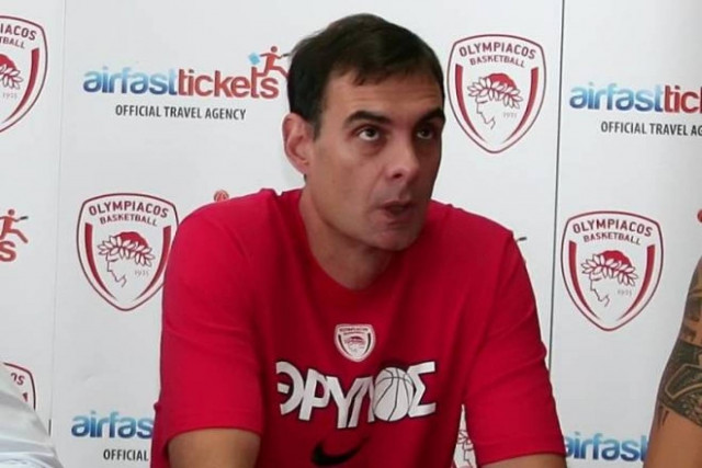 Μπαρτζώκας: «Για να μείνει στην κορυφή ο Ολυμπιακός»