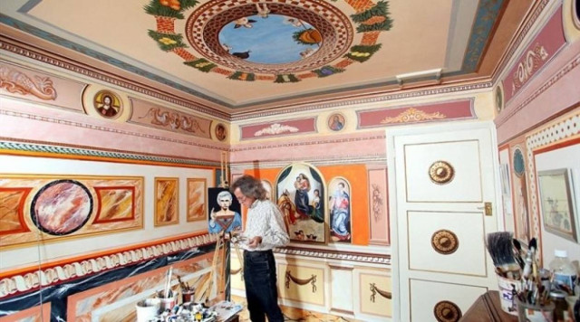 Συνταξιούχος διακοσμητής μετέτρεψε το σπίτι του σε Καπέλα Σιξτίνα