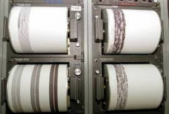 Εγκλωβίστηκε λεωφορείο με 50 επιβάτες μετά το σεισμό στην Κρήτη