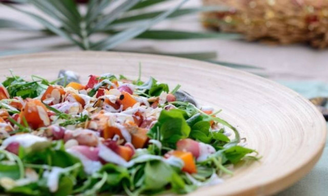 Συνταγή για την πιο νόστιμη φθινοπωρινή σαλάτα
