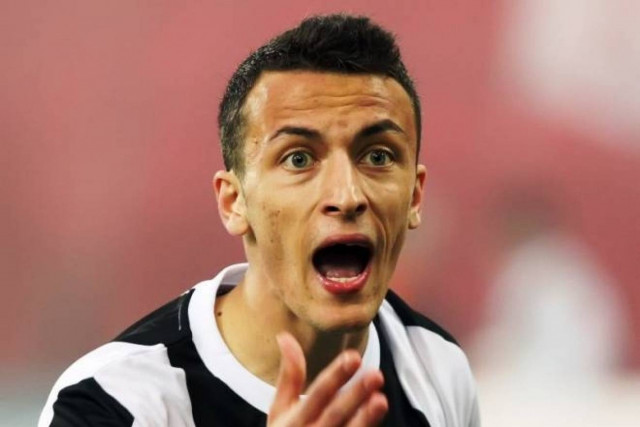 Ξεκαθαρίζει το θέμα του Κάτσε