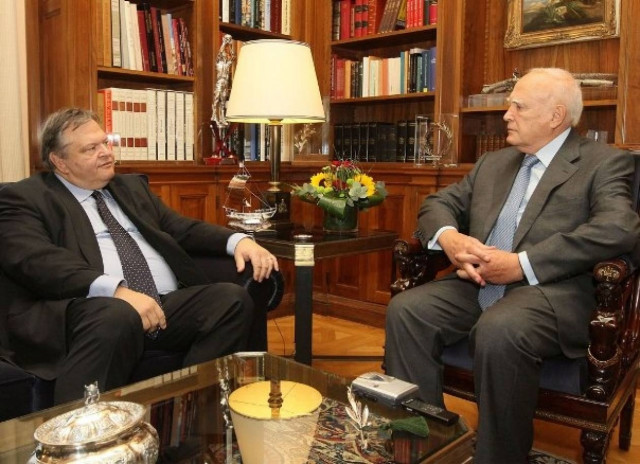 Στον Πρόεδρο της Δημοκρατίας αύριο ο Ευ. Βενιζέλος