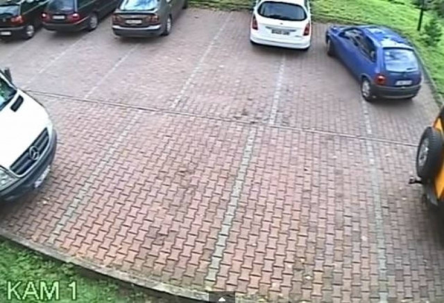 Όταν η έξοδος από parking μοιάζει με πυρηνική φυσική