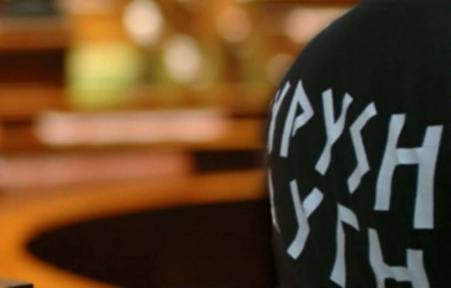 To πρόσωπο που μίλησε για τα όπλα της Χρυσής Αυγής