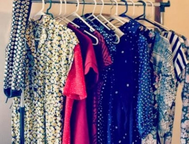 Πώς θα βγάλεις τη μυρωδιά του τσιγάρου από τα... ρούχα σου