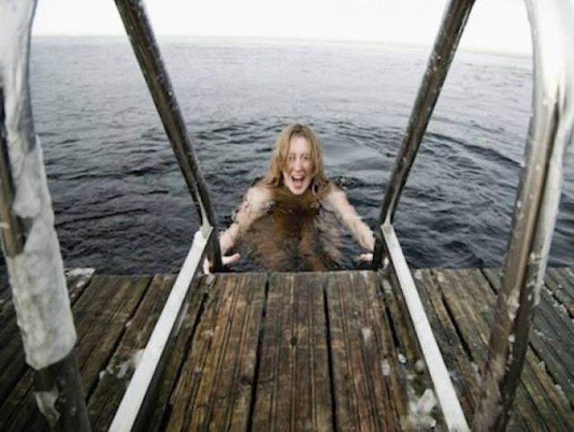 Χειμερινή κολύμβηση: Οι 3 λόγοι που θα σας πείσουν να την ξεκινήσετε