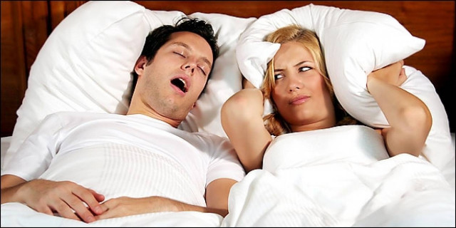 Μυθικό: Οπαδός της εθνικής... κοιμήθηκε στην εξέδρα (Photo+Video)