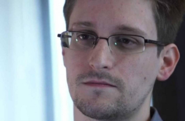 Πατέρας Σνόουντεν: Ο γιος μου έχει πολλά ακόμα να αποκαλύψει