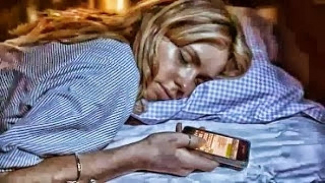 Στέλνεις μηνύματα πριν κοιμηθείς; Διάβασε το!