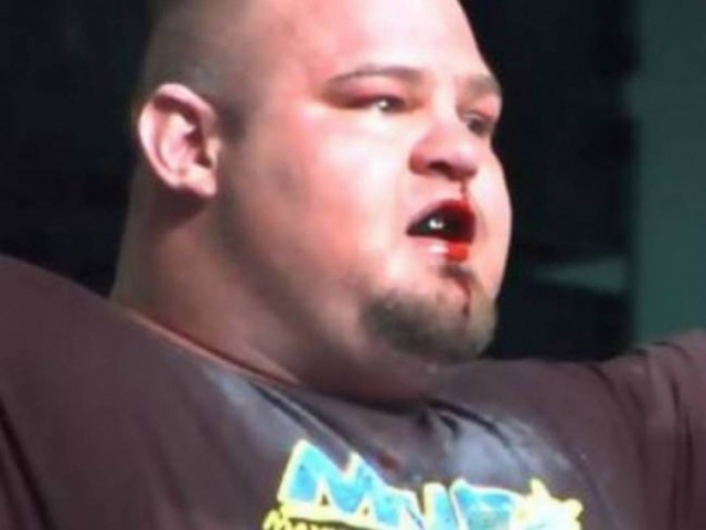 ΑΠΙΣΤΕΥΤΟ VIDEO: Δείτε τι σηκώνει και αιμορραγεί!