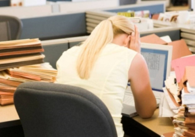 ΠΑΝΙΚΟΣ: Έρχονται 15.000 απολύσεις